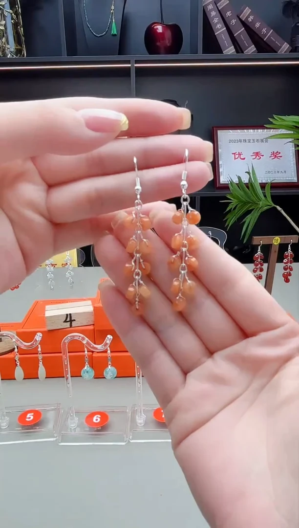 未镶嵌翡翠耳饰红翡流苏