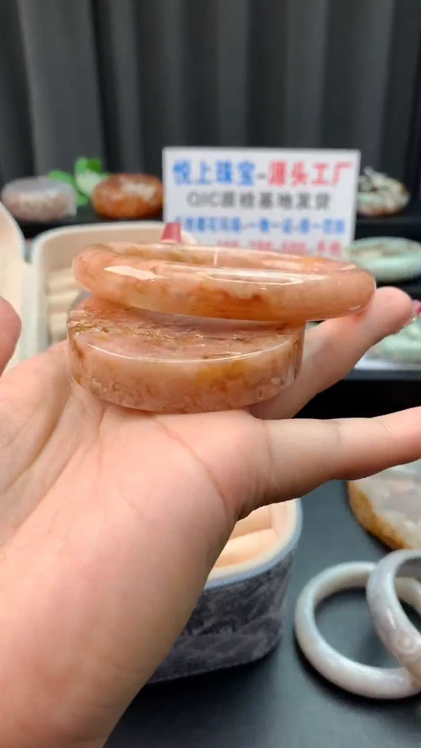 未镶嵌手镯石英质玉（60圈口）赠送镯心