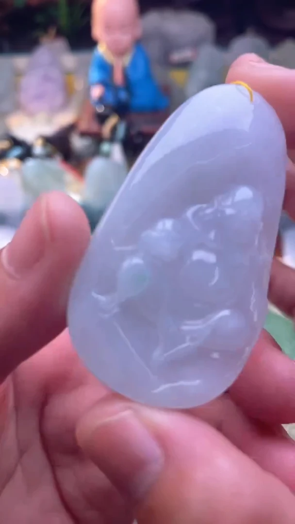 翡翠未镶嵌颈饰逍遥佛
