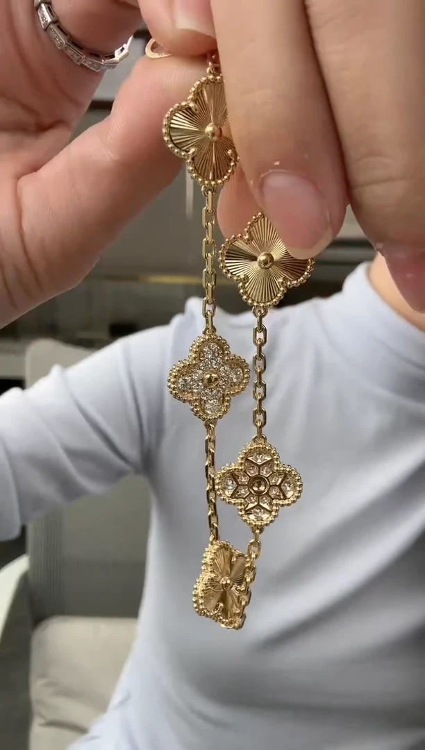 【闪购商品】钻石手链18K金镶嵌镭射间钻五花手链【17克】