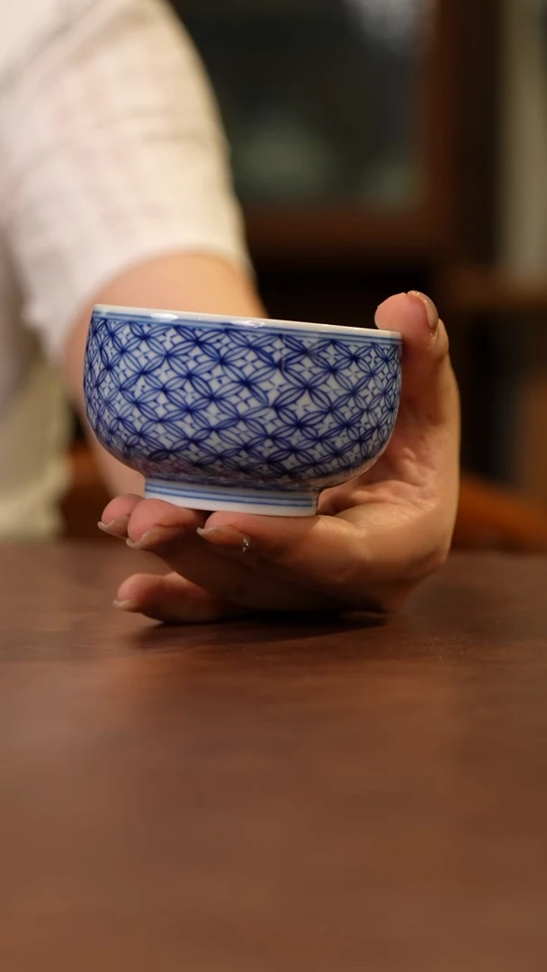 景德镇手绘青花禅定杯