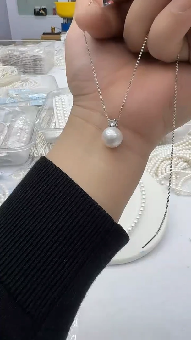 吊坠(赠链)未镶嵌淡水珍珠11mm 白珠王妃