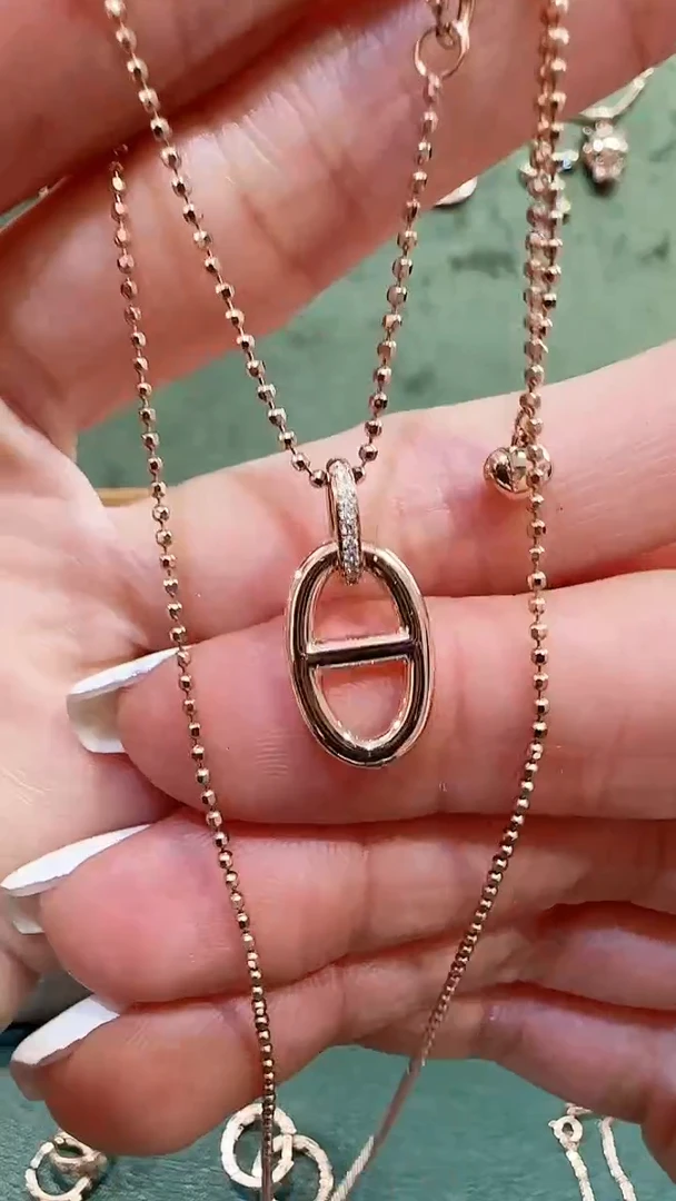 【闪购商品】钻石吊坠(不含链)18K金镶嵌18K金钻石猪鼻子吊坠