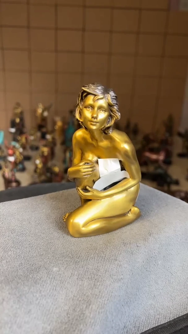 精铜材质精美雕塑