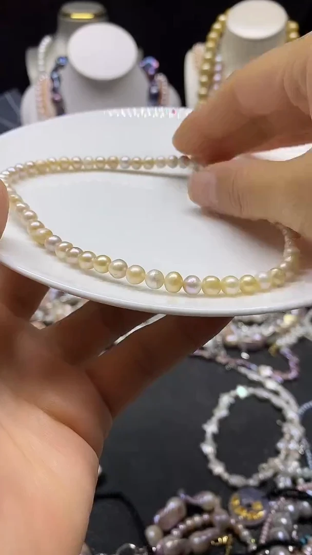 颈饰未镶嵌淡水珍珠多人