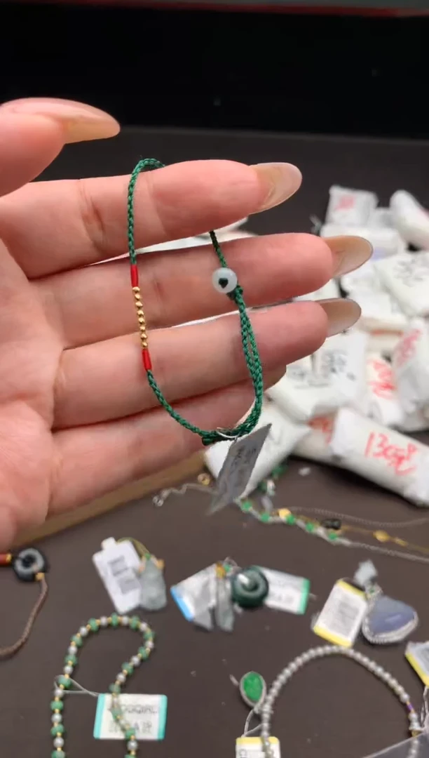 【闪购商品】翡翠手绳未镶嵌一