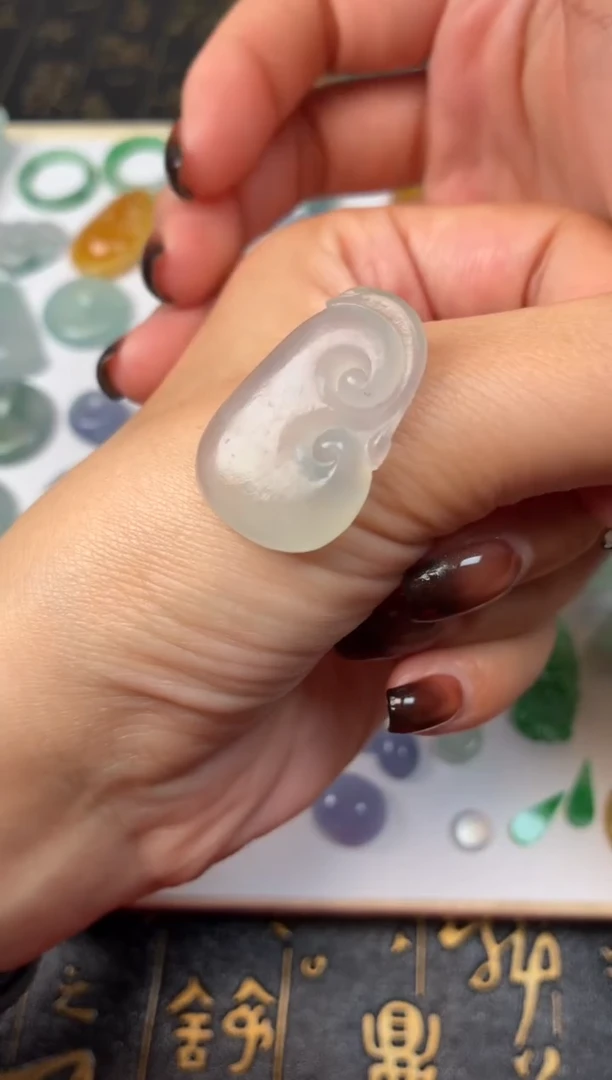 未镶嵌定制翡翠高冰如意