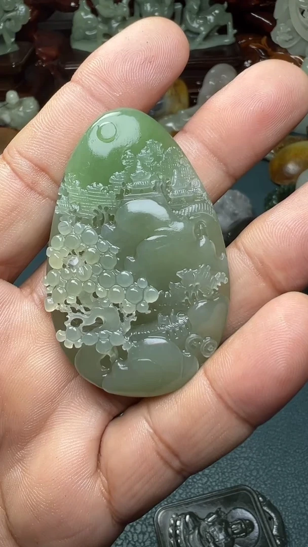 未镶嵌和田玉把件-