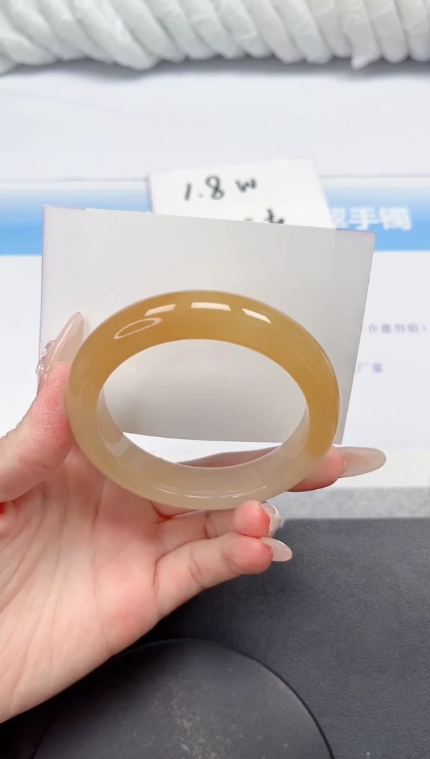 石英质玉手镯未镶嵌180-56.8