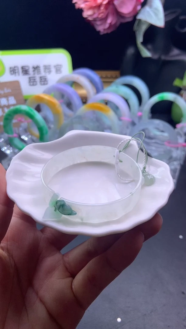 未镶嵌手镯（开口镯）翡翠55-58半镯（拼接）