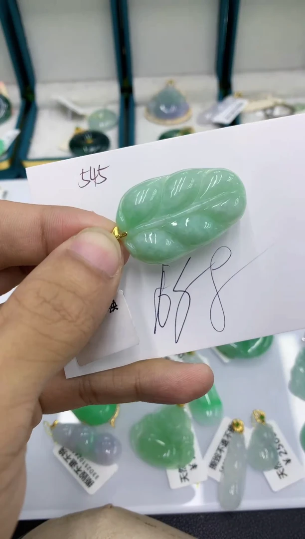 颈饰未镶嵌翡翠111111