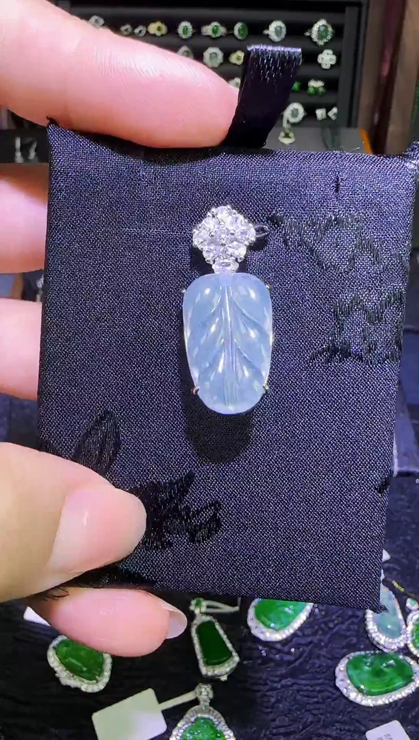 吊坠(不含链)未镶嵌翡翠天然翡翠A货 叶子
