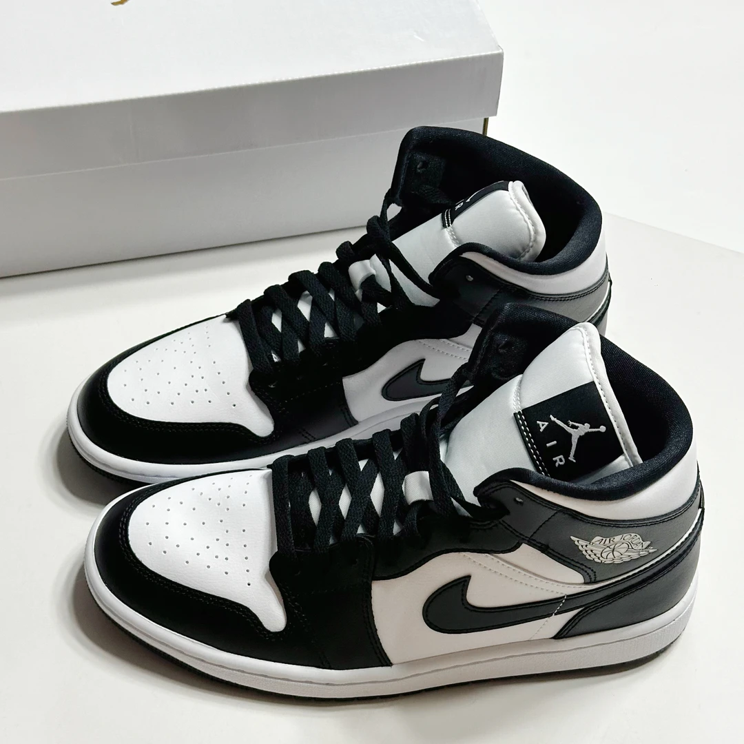 Air Jordan 1 Mid AJ1黑白熊猫男女同款中帮复古休闲板鞋官方正品