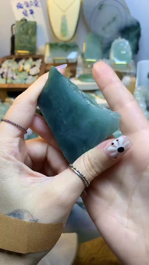 未镶嵌挂件翡翠“****u 缅甸A货翡翠，没有运费险