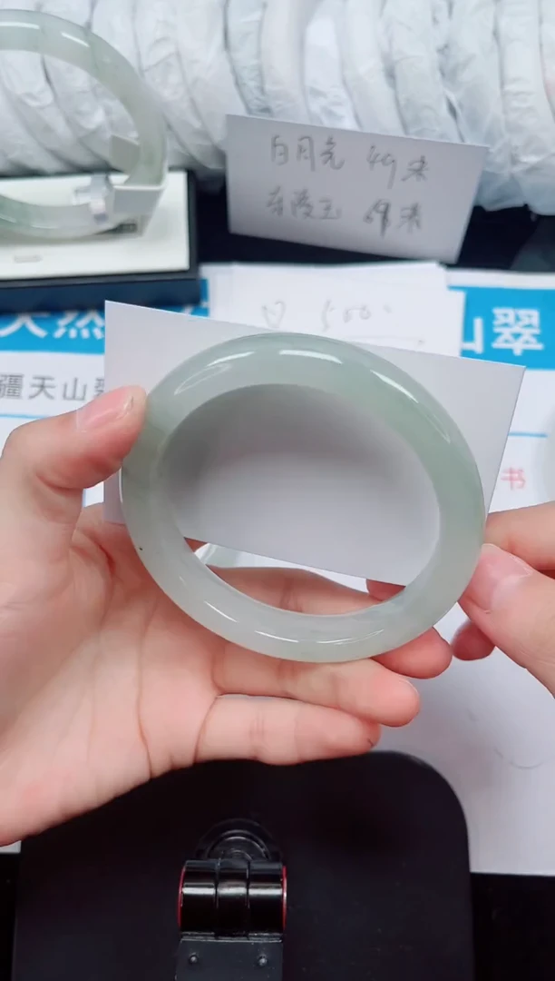 未镶嵌手镯石英质玉106-61/62
