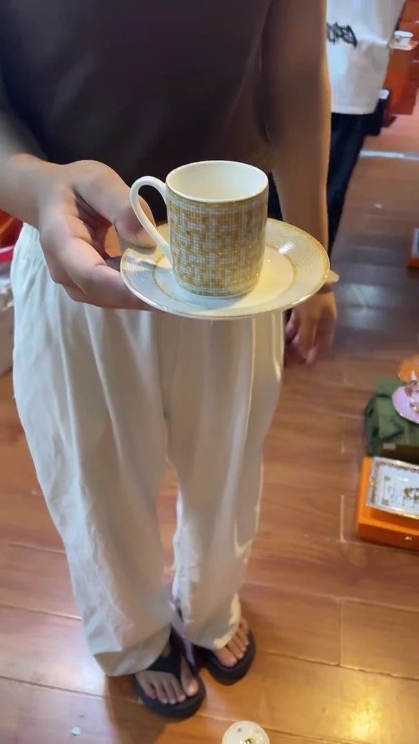 杯鸿辉家品牌瓷器，京东包邮！