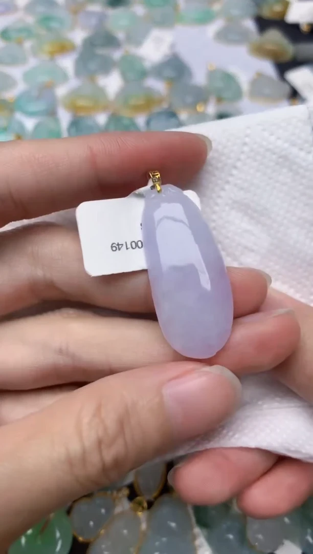 翡翠18K金镶嵌颈饰天然A货翡翠