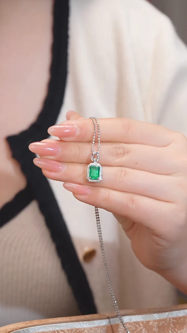 【闪购商品】祖母绿吊坠不含链18K金镶嵌（1.8ct）@@U6355