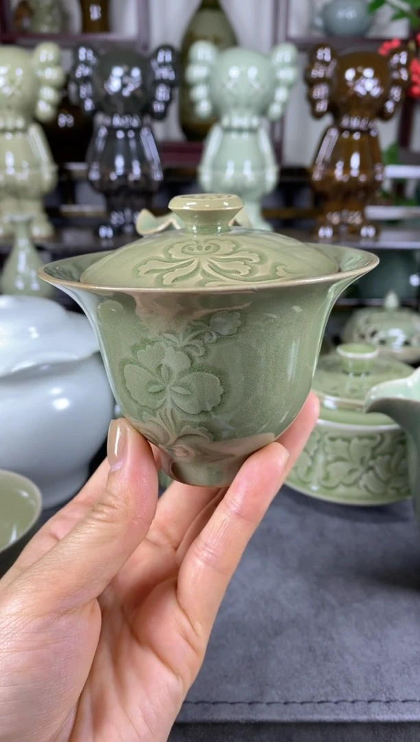 二级 微瑕 手工刻花二才盖碗 【划痕】