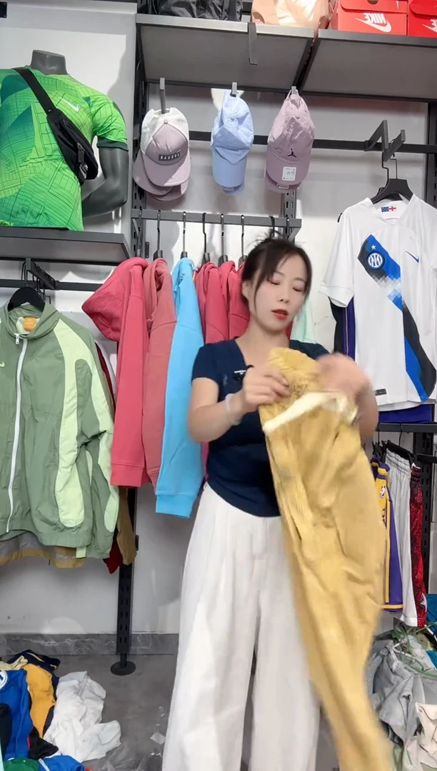 1017编码 瑕疵款直播间过款为准 尺码M