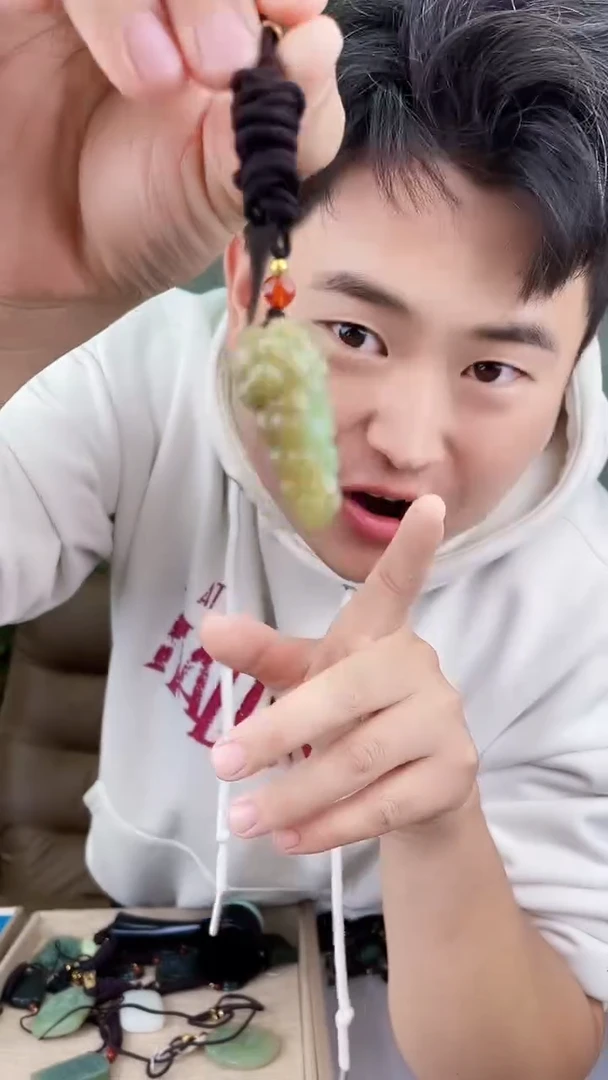 颈饰未镶嵌和田玉和田玉拍一发一，多样性发货！