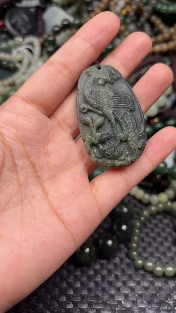 颈饰未镶嵌和田玉1