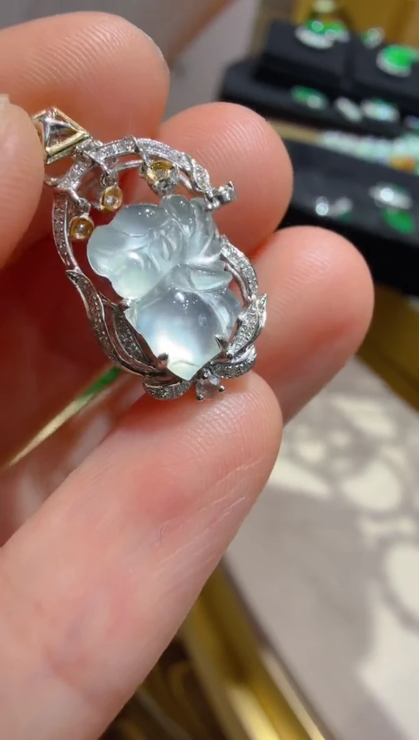 吊坠(不含链)18K金镶嵌翡翠多样性团购发一件