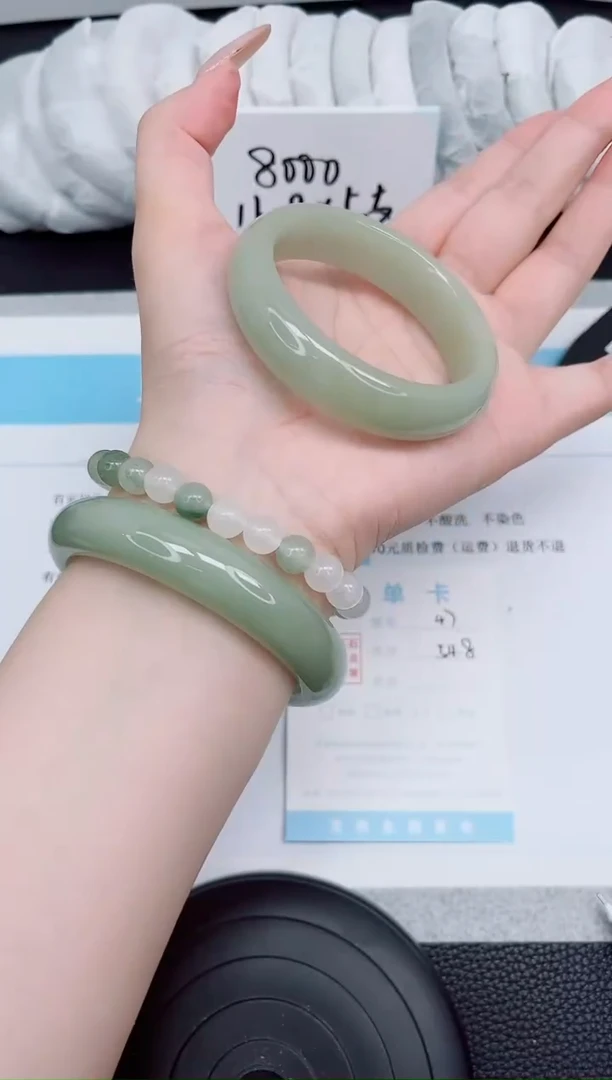 石英质玉手镯未镶嵌47-54.8