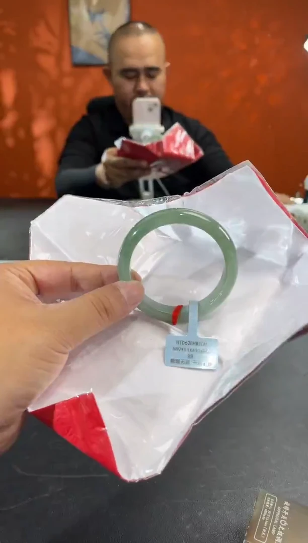 未镶嵌手镯翡翠7