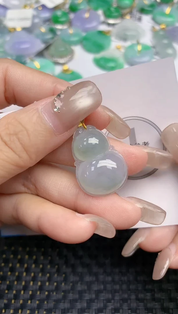 颈饰18K金镶嵌翡翠天然缅甸A货翡翠百元以上9元证书费自理