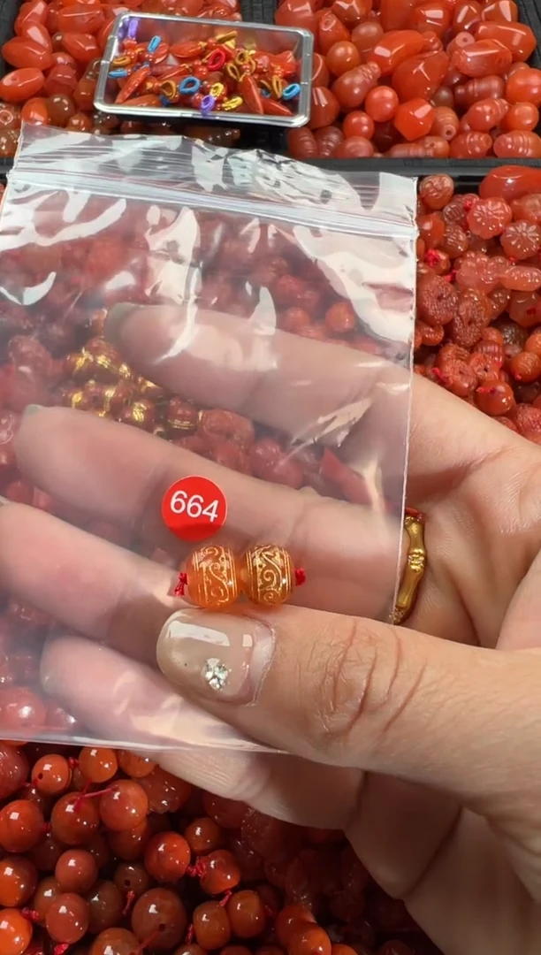 【闪购商品】南红玛瑙颈饰未镶嵌1