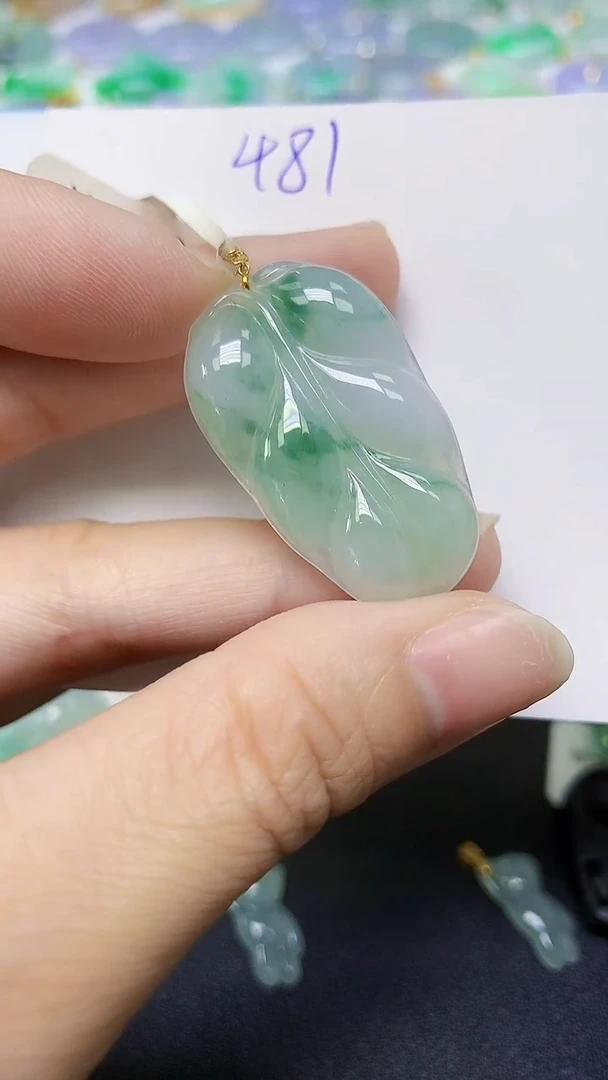 翡翠18K金镶嵌颈饰 天然缅甸翡翠A货