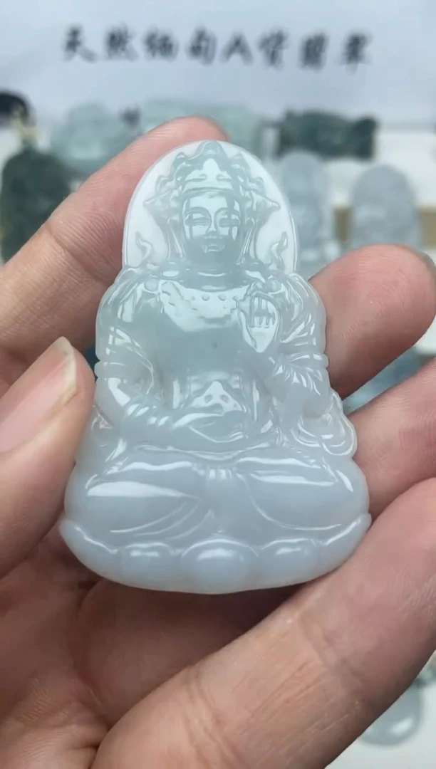 颈饰未镶嵌翡翠度母观音