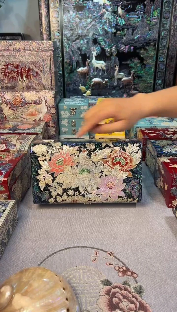 黑金鲍全满螺·弘贝雅螺钿漆器文化馆