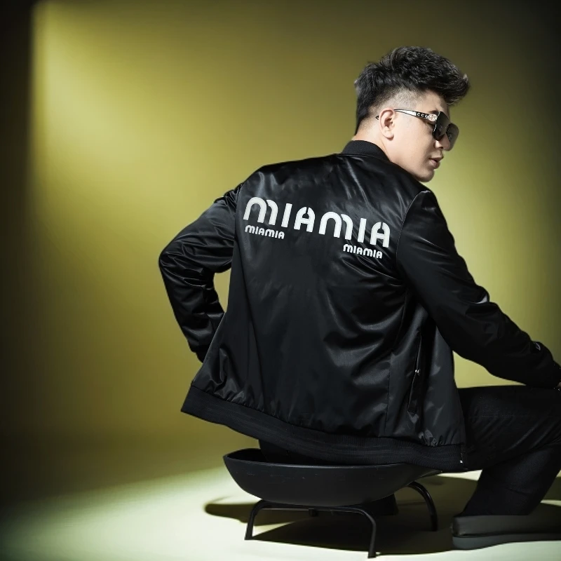 维斯克纳新款棒球服男士秋冬季潮流简约印花飞行夹克修身外套男潮