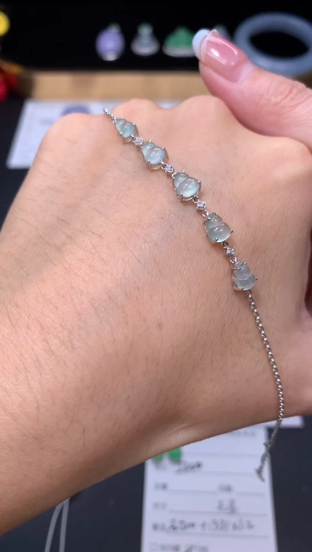 18K金镶嵌定制翡翠自营供应 48小时鉴赏期