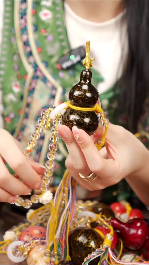 【闪购商品】61易林漂漆车挂手捻葫芦----168