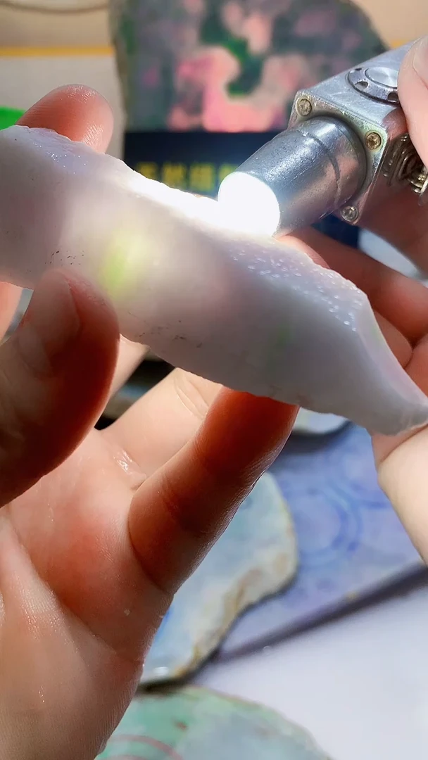 翡翠未镶嵌颈饰0林0翡翠珠宝98