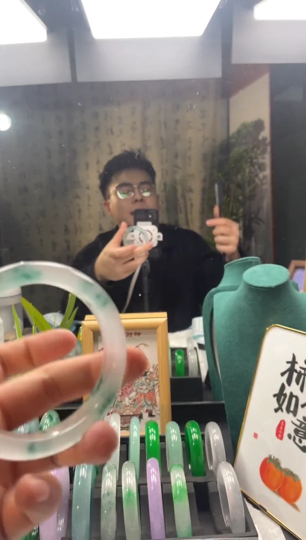 强子石英岩质手镯653