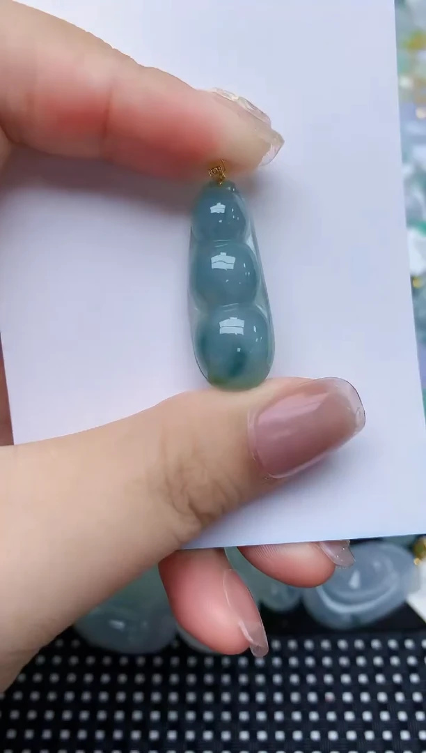 翡翠18K金镶嵌颈饰天然缅甸A货翡翠