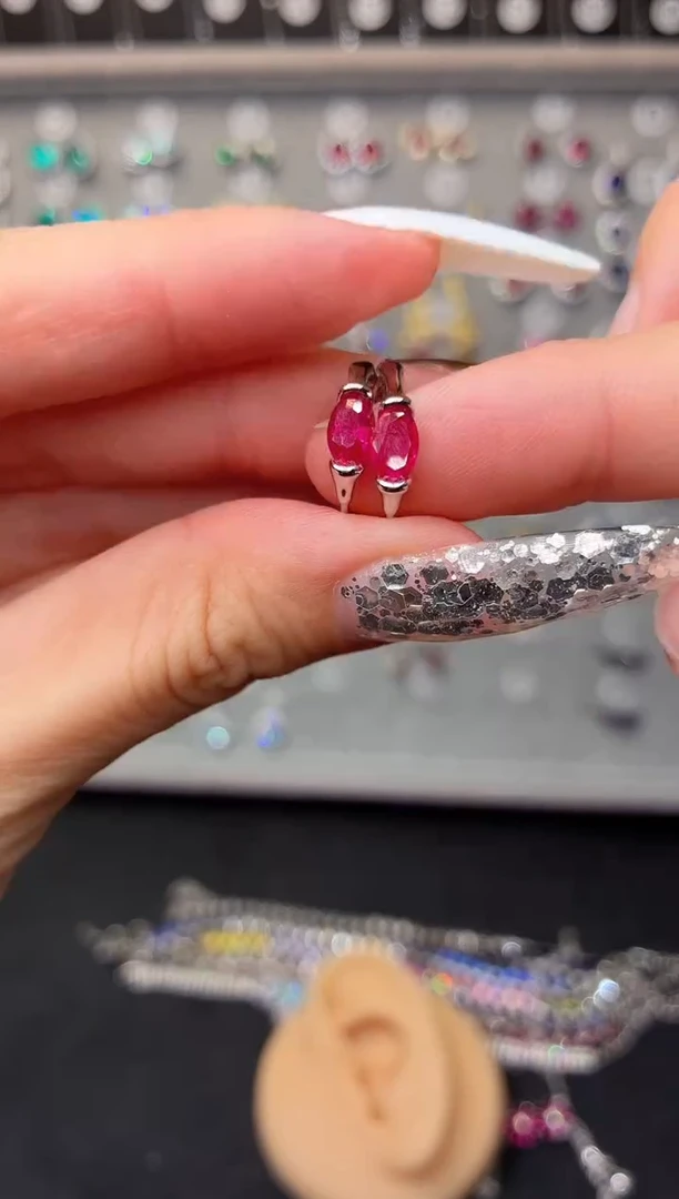 耳饰银S925镶嵌红宝石00