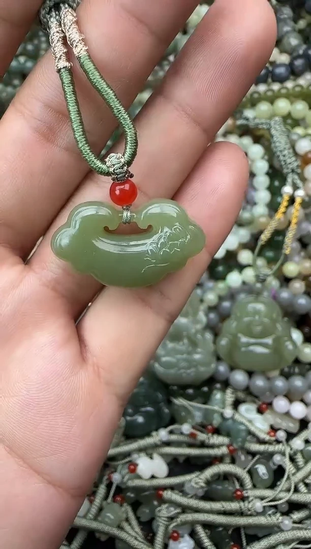 颈饰未镶嵌和田玉拍一发一