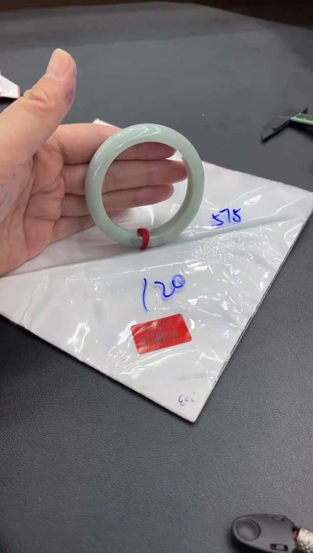 未镶嵌手镯翡翠翡翠手镯