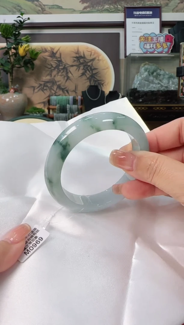 未镶嵌手镯翡翠M0969  正圈56需包容