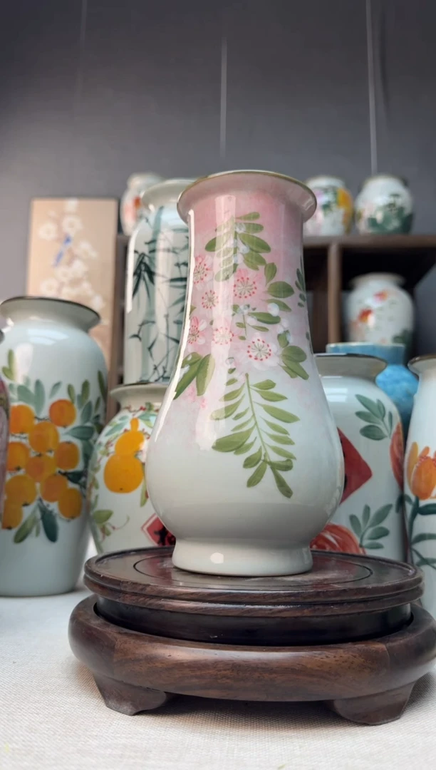 【闪购商品】瓶景德镇手绘陶瓷花瓶底部无孔高23口8左右