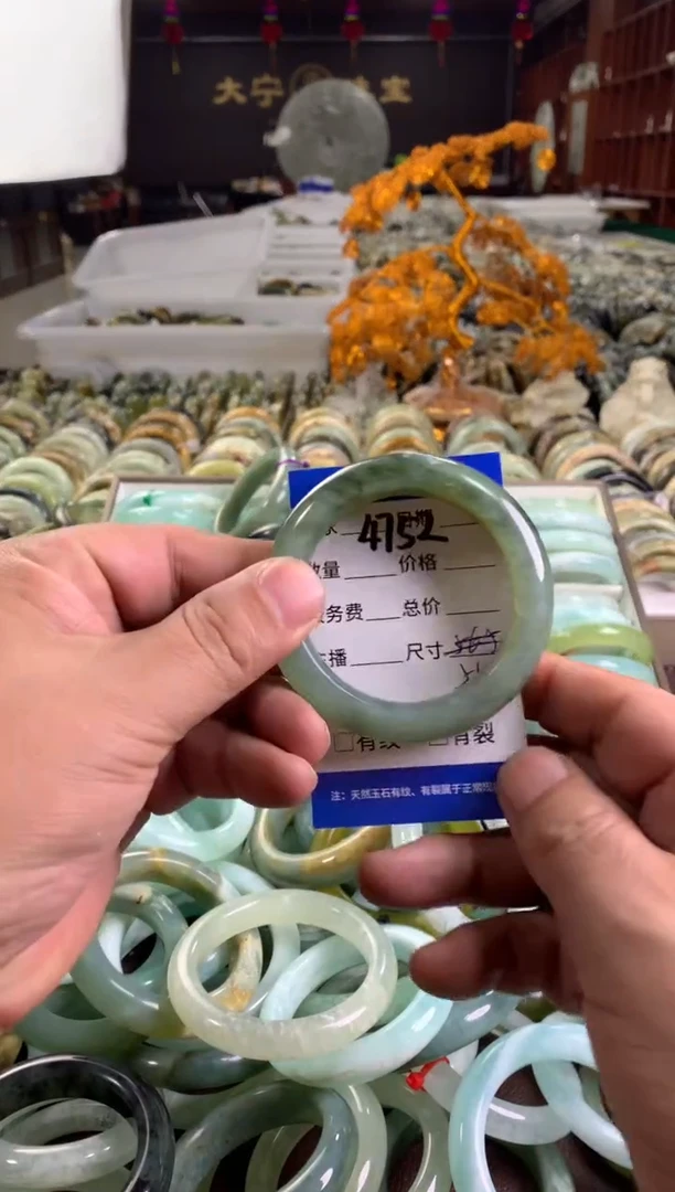 蛇纹石玉未镶嵌手镯4752