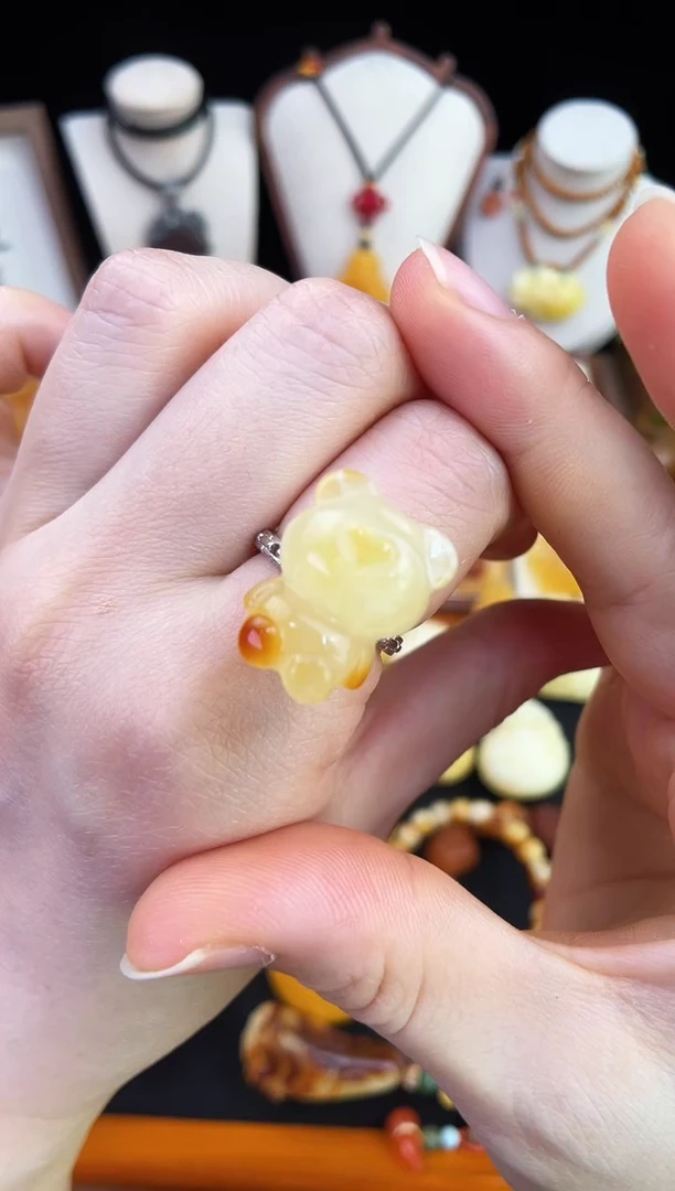 琥珀未镶嵌珠宝奇石柒月