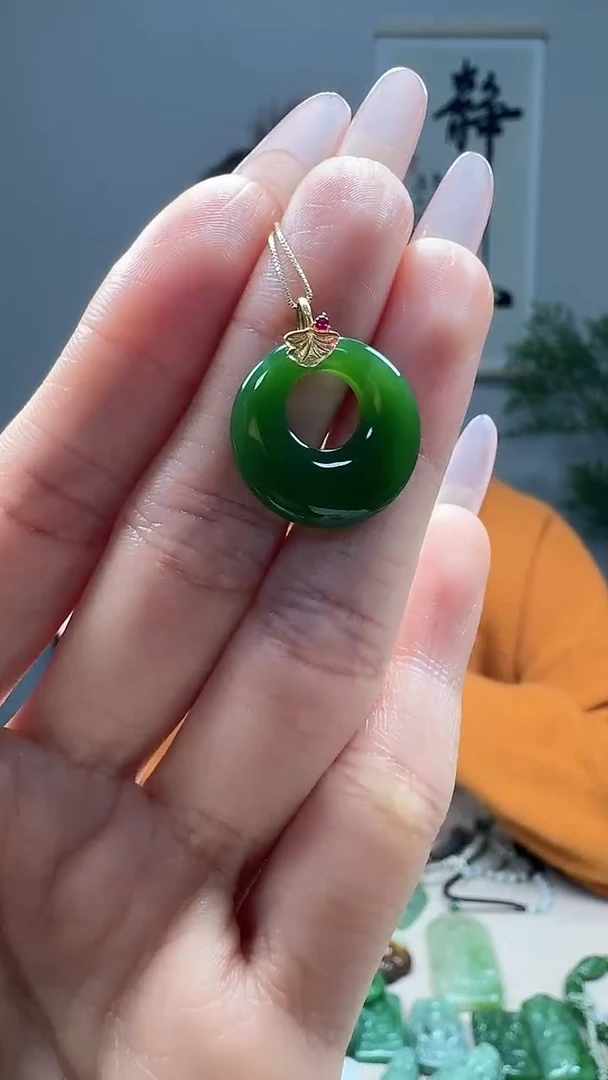 吊坠(不含链)18K金镶嵌和田玉1