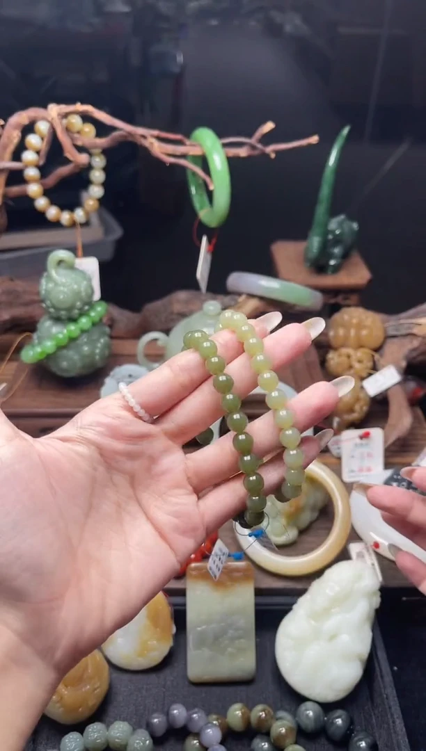 手串未镶嵌和田玉卡8若羌黄口 圆珠有瑕疵多样性发一