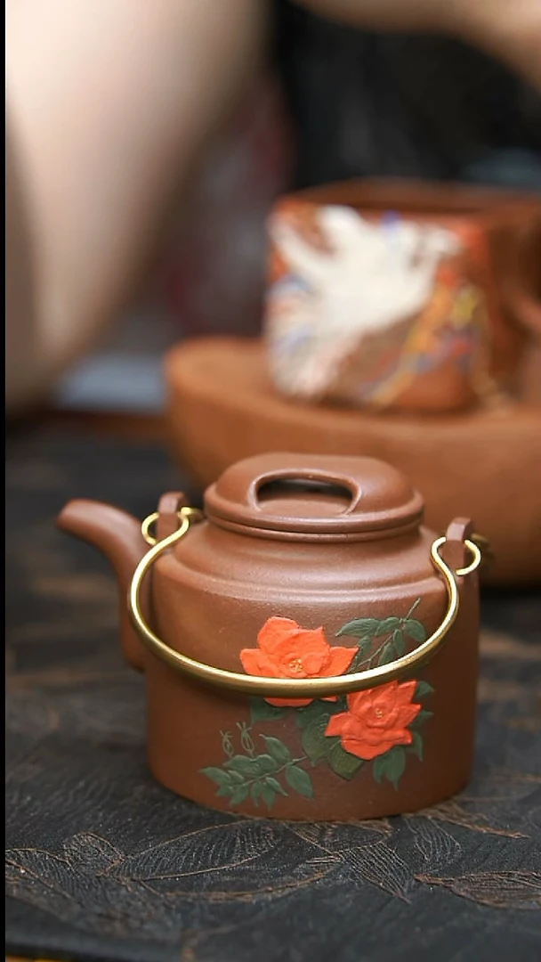 茶壶紫砂紫泥红玫瑰牛盖提梁壶